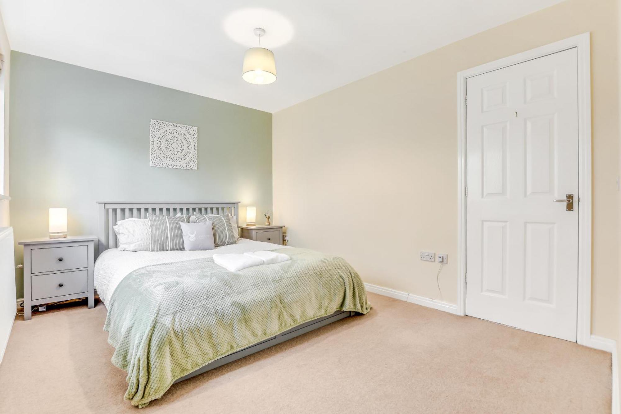 Silver Stag Properties, 3 Bedroom W Parking And Garden Smisby Exterior photo